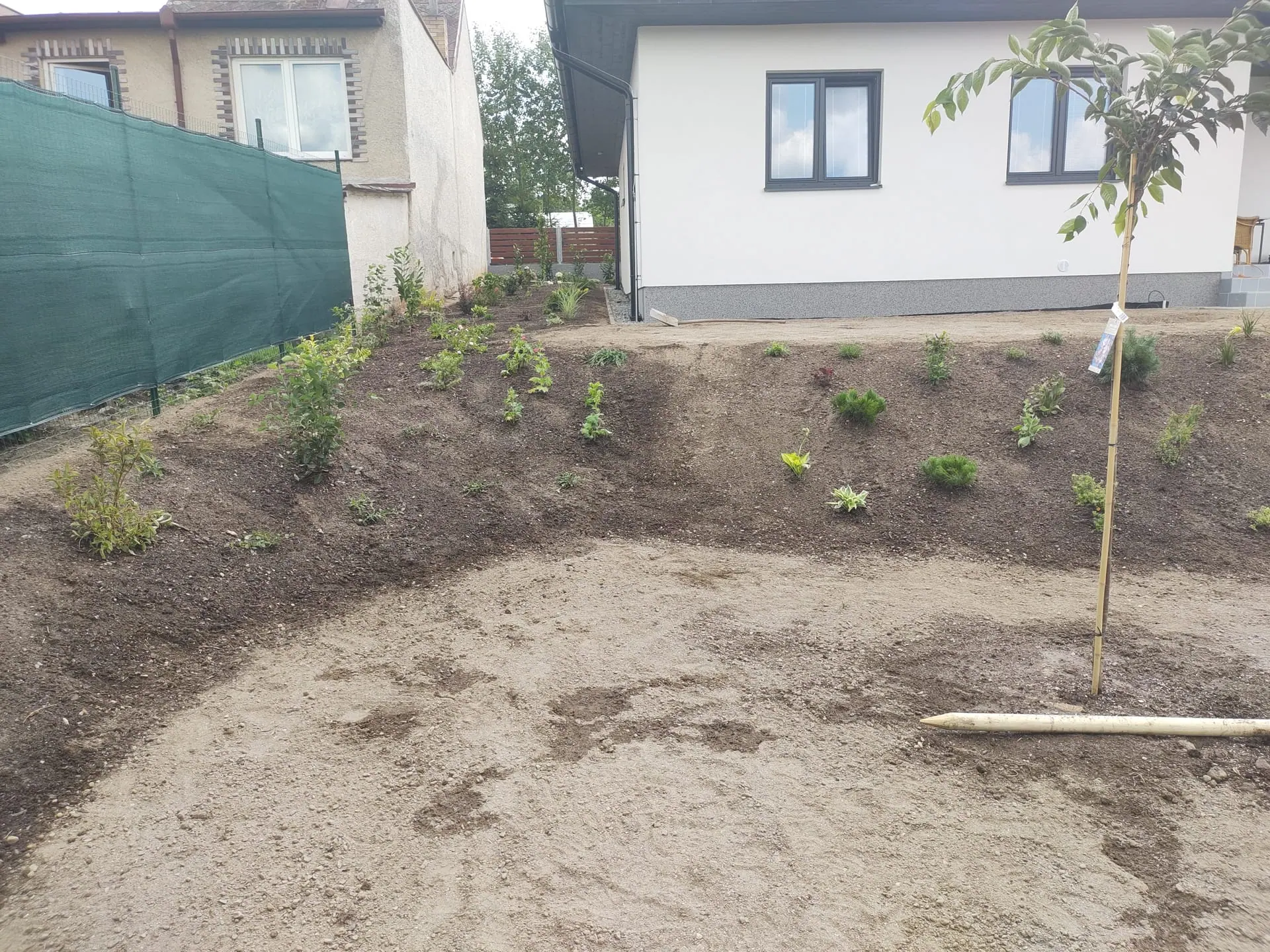 Realizace zahrady, Plzeň Vochov — fotografie 2