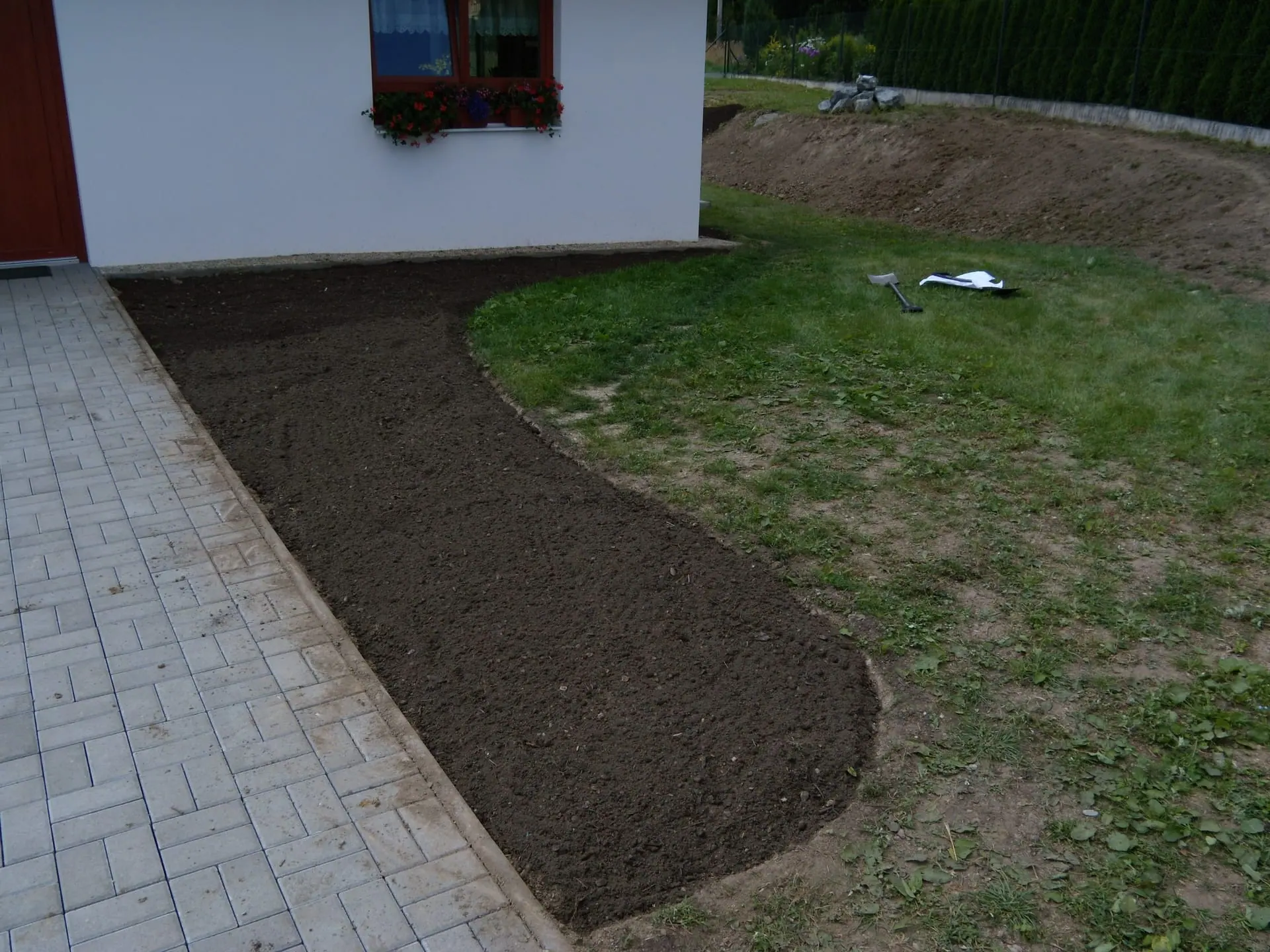 Realizace zahrady, Plzeň Chválenice — fotografie 10