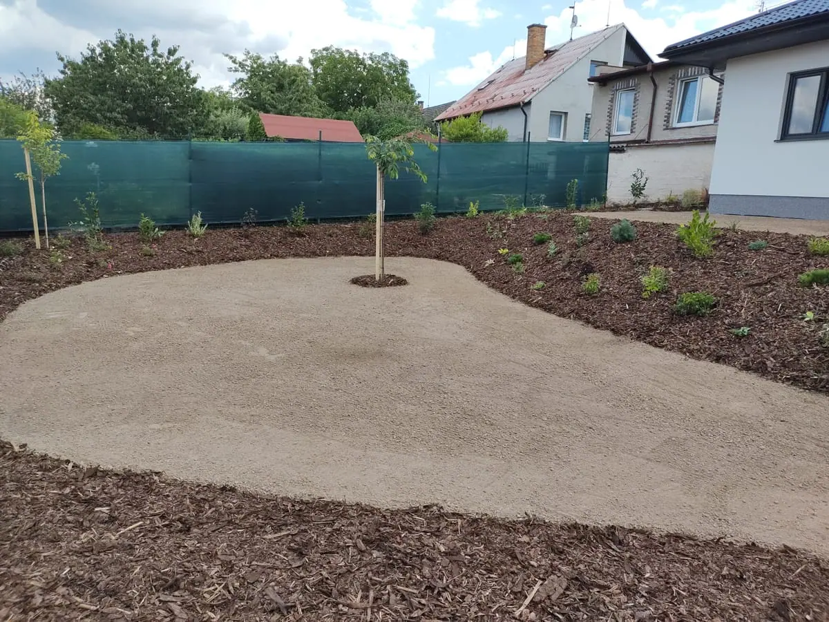 Realizace zahrady, Plzeň Vochov